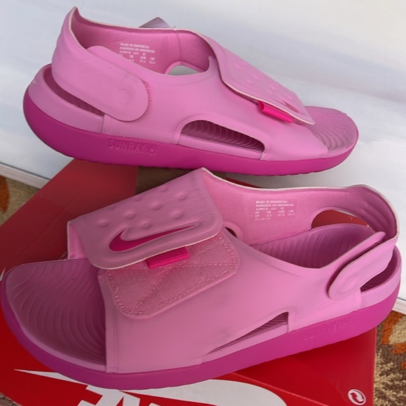 NIKE SUNRAY ADJUST 5 (GS/PS)
PSYCHIC PINK/LASER FUCHSIA Sandals - Picture 9 of 16
